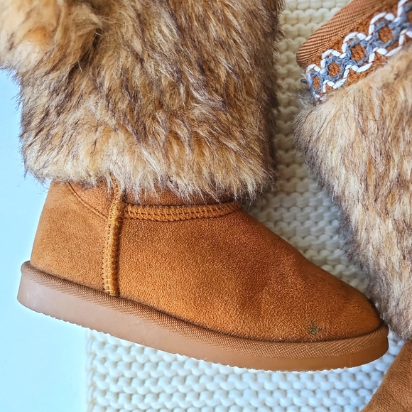 FABKIDS Fur Pom Pom Fuzzy Brown Boots  Braided Accents - Kids, Size 12 - Picture 3 of 16